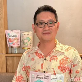 Mantan Bankir Sukses Raup Omzet Ratusan Juta dari Bisnis Keripik Sehat