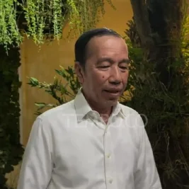 Warga dan PSI Rayakan Ulang Tahun ke-65 Jokowi di Solo