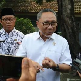 Zulkifli Hasan Minta Pemda Lain Tiru Program Pilah Sampah Jakarta