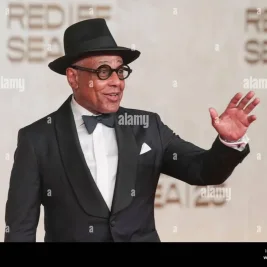 Arab Saudi Fasilitasi Syuting Seven Dogs, Giancarlo Esposito Masuk Islam