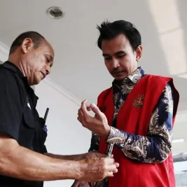 Polres Jakut Tahan Selebgram Adam Deni Terkait Perusakan Ruko dan Intimidasi