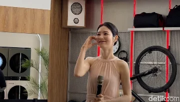 Shin Ye Eun Hangatkan Housewarming by LG di Jakarta