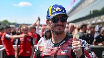 Bagnaia Pilih Aprilia, Tolak Gaji Lebih Besar dari Yamaha dan Honda