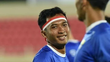 Robi Darwis Resmi Gabung Arema FC Usai Dilepas Persib