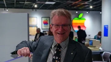 Chris Espinosa, Satu-satunya Karyawan yang Bertahan Sejak Apple Didirikan