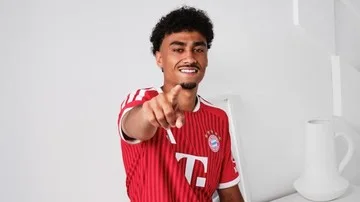 Bayern Munich Resmi Datangkan Nathaniel Brown dari Eintracht Frankfurt