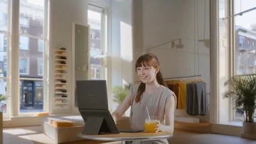 Rekomendasi Laptop Layar Ganda Futuristik untuk Produktivitas Maksimal