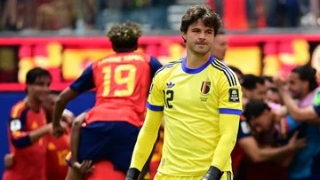 Courtois Bela Lammens Usai Gol Merino: Jangan Salahkan Dia