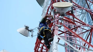 Hasil Lelang Frekuensi 700 MHz dan 2,6 GHz: XLSmart Unggul, Telkomsel Kuasai 2,6 GHz