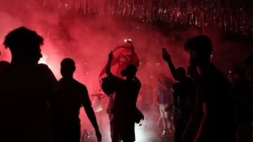 Maroko Tersingkir, Fansnya Rusuh di Inggris dan Belanda
