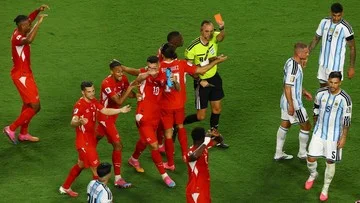 Kontroversi Kartu Merah Embolo: Wasit dan VAR Dikritik