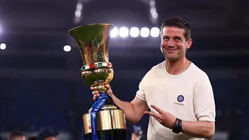 Dobel Gelar di Musim Debut, Chivu Ingin Inter Milan Lebih Sukses Lagi