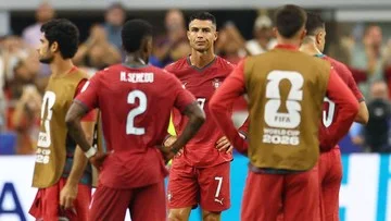 Mantan Pemain Liverpool Sarankan Ronaldo Pensiun dari Timnas Portugal