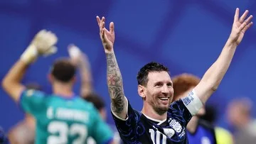 Messi Dijagokan Raih Ballon d'Or, Debat Panas Sesaki Medsos
