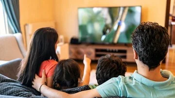 Nikmati Family Time, Nonton Film di Rumah Mumpung Ada Diskon