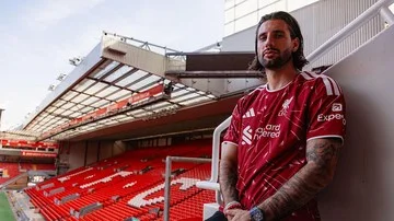 Szoboszlai Siap Mengisi Peran Kepemimpinan di Liverpool Pasca Kepergian Salah dan Robertson