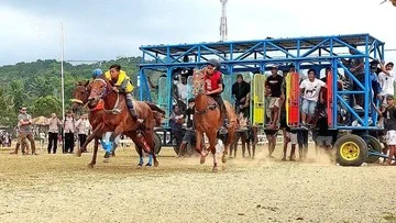 Pacu Kuda Sumba Barat Pecahkan Rekor, Pordasi Pacu Fokus Keselamatan Joki