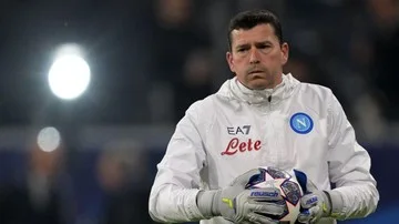 Liverpool Tunjuk Alejandro Rosalen Sebagai Pelatih Kiper Baru