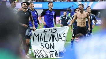 Scaloni Klaim Tak Tahu Soal Spanduk Malvinas, Argentina Tunggu Sanksi FIFA
