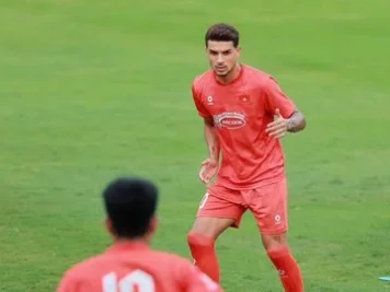 Do Hoang Hen, Gelandang Vietnam Jebolan La Masia Siap Tempur di Piala AFF 2026