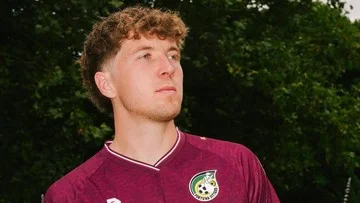 Justin Hubner dan Ole Romeny Jadi Model Jersey Tandang Baru Fortuna Sittard