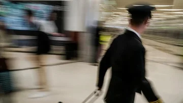 Factory Reset Ponsel di Bandara, Pria AS Digugat ke Pengadilan