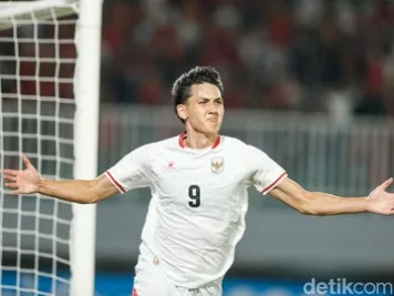 Perbandingan Statistik Mitchell Baker dan Nguyen Dinh Bac di Piala AFF 2026