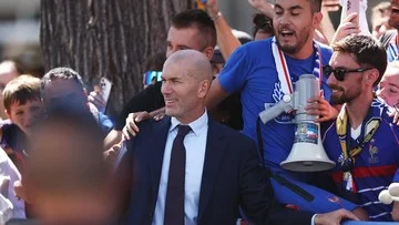 Zinedine Zidane Resmi Latih Timnas Prancis, Harapan Bangkit di Pundaknya
