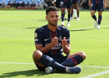 PSG Raup Cuan Besar dari Penjualan Striker Muda