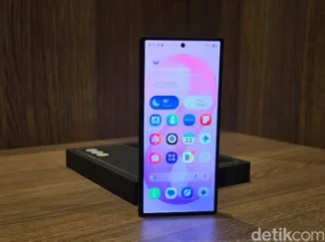 Hands On Galaxy Z Fold8 Ultra: Lebih Tipis, Bertenaga, dan Punya Kamera Lebih Baik
