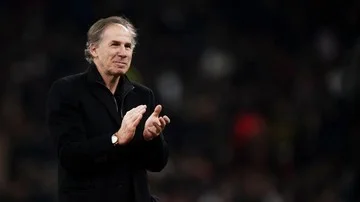 AC Milan Marah Legenda Terbaiknya Diisukan Meninggal Dunia