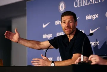 Chelsea Punya 10 Bek Tengah, Xabi Alonso Ungkap Jumlah Ideal