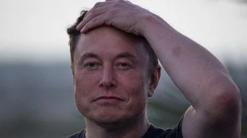 Elon Musk Ungkap Rencana SpaceX Bangun Pabrik Robotik di Bulan