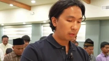 Suami Nikita Willy Imami Sholat Jumat di Masjid Indonesia Pertama di Kanada