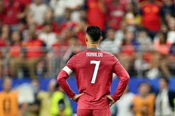 Chicharito Bela Cristiano Ronaldo: Dia Tidak Arogan!