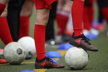 Zeph Thomas: Kisah Pesepakbola dengan 39 Klub dalam 18 Tahun