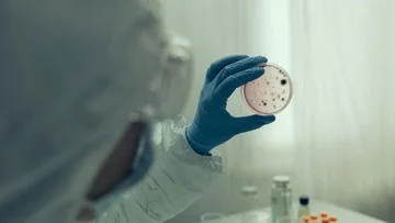 Ilmuwan Ciptakan Virus via AI, Buka Peluang Baru dan Kekhawatiran