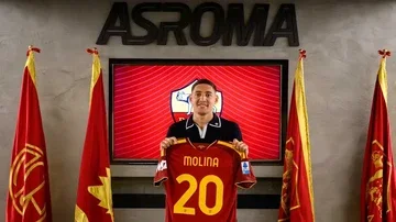 AS Roma Resmi Rekrut Bek Timnas Argentina Nahuel Molina dari Atletico Madrid