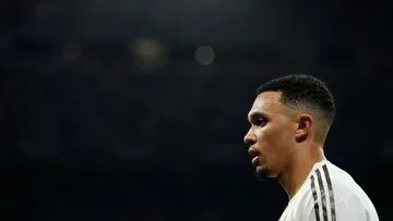 Mourinho Rekrut Denzel Dumfries, Begini Nasib Trent Alexander-Arnold