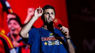 Gelandang Manchester City Rodri Jadi Target Jilid Tiga Barcelona