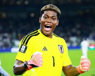 Zion Suzuki Batal ke PSG: Tiga Tuntutan Alot Gagalkan Transfer Kiper Parma