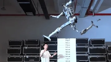 Unitree Pamerkan Robot humanoid Superman yang Sanggup Lari 45 Km per Jam
