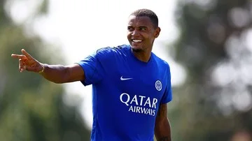 Akanji Sebut Swiss Bisa Juara Dunia Tanpa Kartu Merah Kontroversial