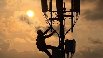 Perkuat Sinyal 5G, XLSmart Optimalkan Tambahan Frekuensi 700 MHz & 2,6 GHz