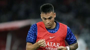 Lautaro Martinez Masuk Radar Barcelona Usai Mundur Kejar Julian Alvarez