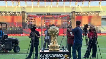 Stadion GBT Membludak Jelang Laga Puncak Final Soekarno Cup 2026