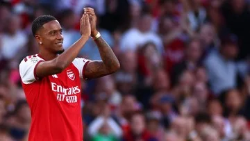Eks Bek Chelsea John Terry Sebut Ezri Konsa Ancaman Bagi Saliba