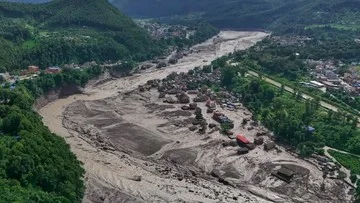 Fakta Ilmiah Banjir Bandang Nepal Yang Menerjang Tanpa Hujan