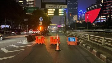 Demo 27 Agustus Berlanjut Sampai Pagi, Warga Ramai Serukan Tagar Solidaritas