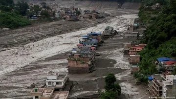 Evakuasi Warga Nepal Didukung 600.000 Pesan Peringatan Bencana